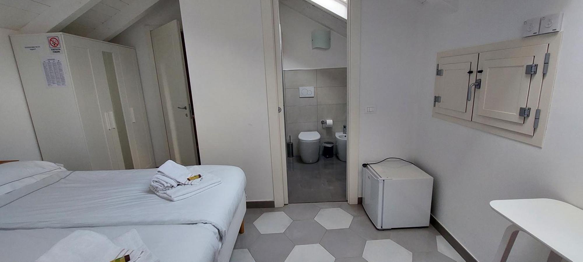 Casa Luigia Rooms Mtb In Finalborgo Bike Room Tour Ebike Trekking Finale Ligure Εξωτερικό φωτογραφία